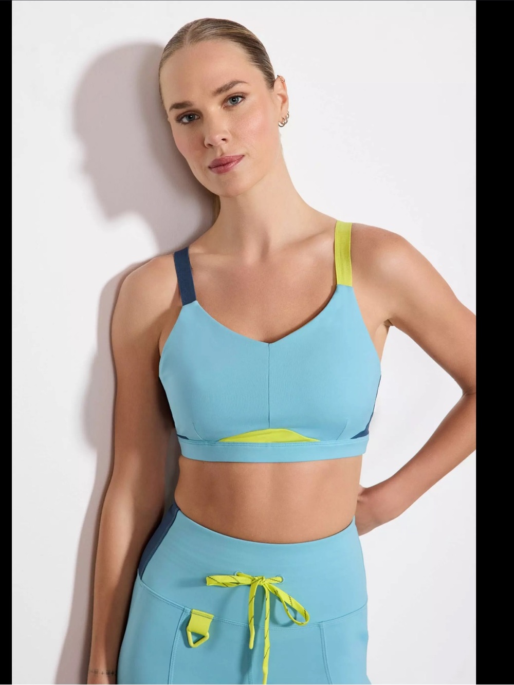 Vital Paneled Medium Support Mesh Back Bra size large
